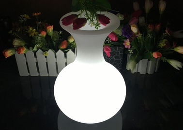 Κίνα Δοχεία λουλουδιών των επανακαταλογηστέων φωτισμού οδηγήσεων βάζων για την επιτραπέζια υπηρεσία, αλλαγή 16 χρωμάτων προμηθευτής